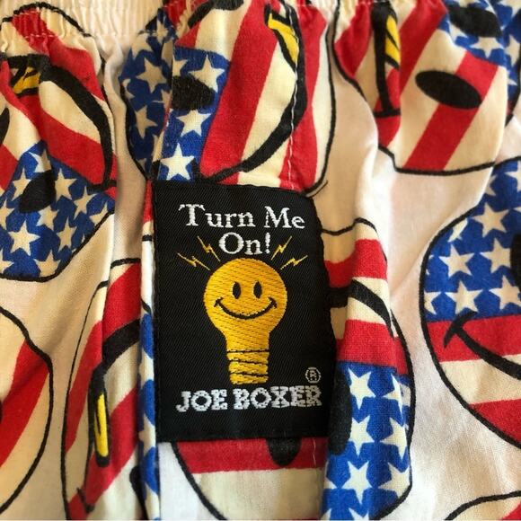 Vintage Flag 4th off July Shorts Men’s L Joe Boxer Patriotic Smile Graphic Glow - Picture 2 of 11